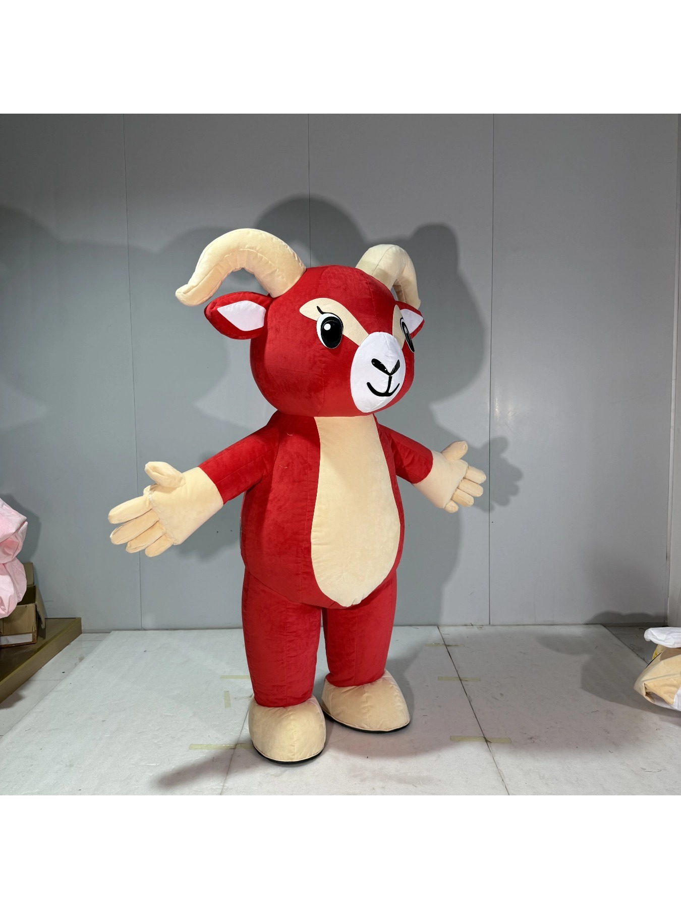 Fantasia de Mascote de Cabra V - Suits avaliação e preço